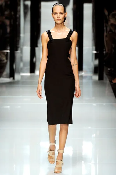 Look 14
